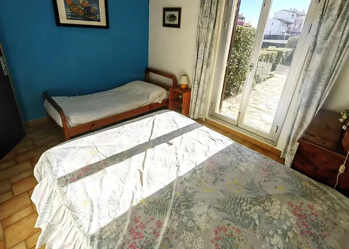 Superbe T2 Avec Jardin Et Parking, Cap D'agde - Fr-1-607-94 Agde